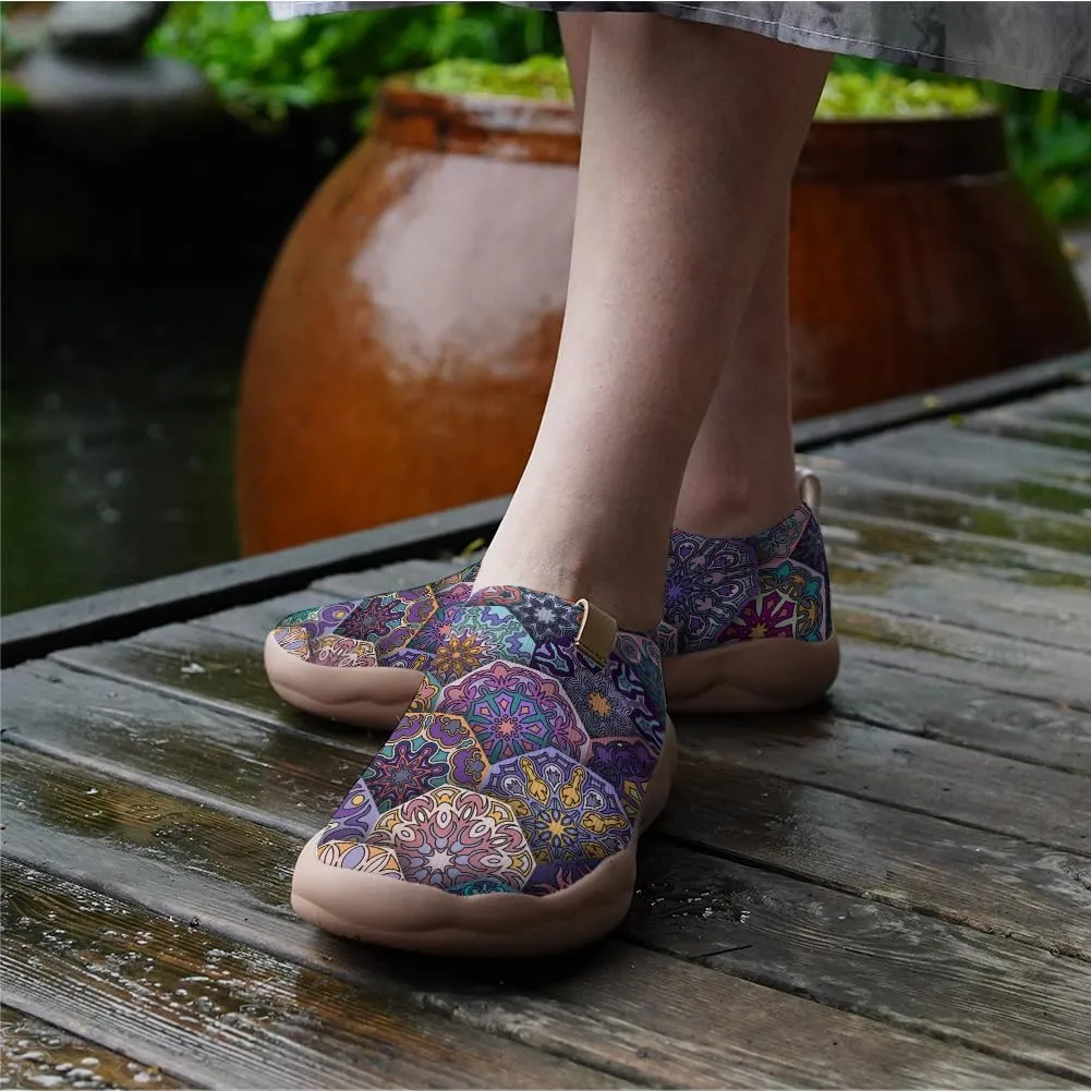 Women's Slip-On Loafers Painted Travel Shoes Walking Breathable Knit Mesh Ladies Fashion Art Sneaker